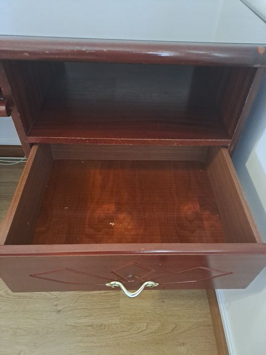 Wooden Desk with Glass Top64584961574658122