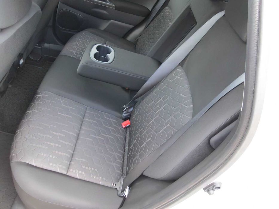 Mitsubishi Outlander Sport      2025