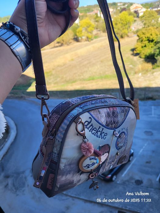 Carteira Tira Colo Nova