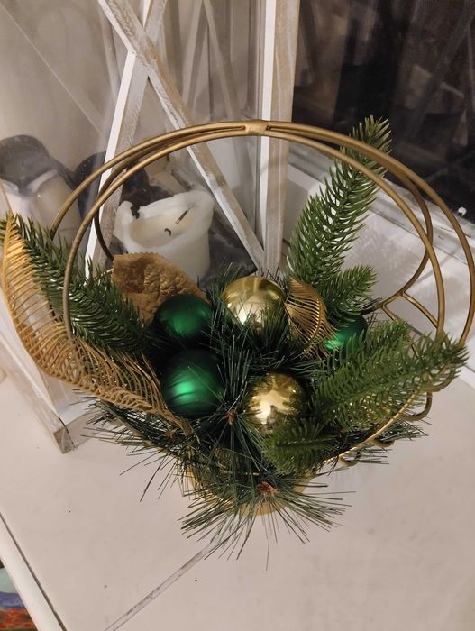 Stroik świąteczny home&you z bombkami złoty sztuczny