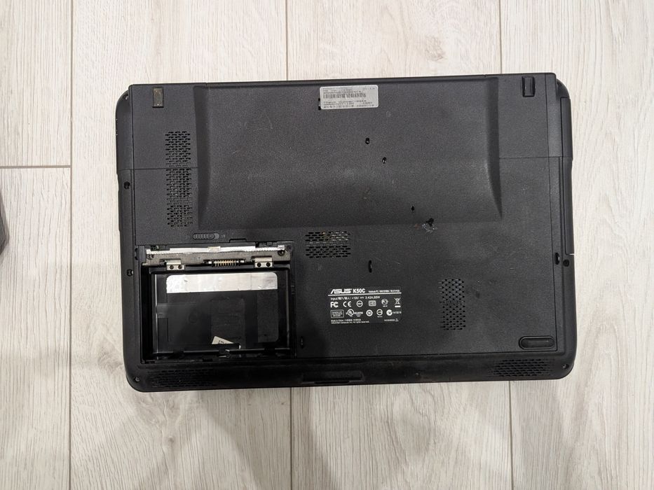 Ноутбук Asus k50c на запчастини матриця материнська плата