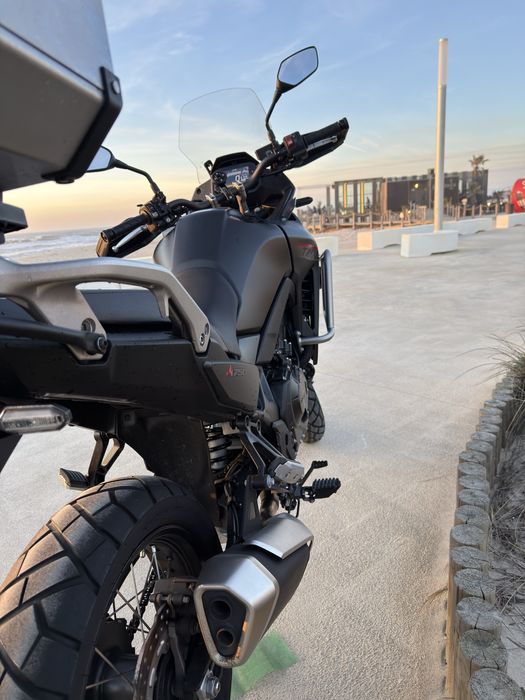 Honda Transalp 750