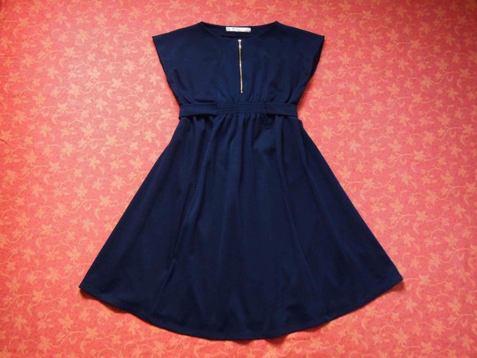 Платье для беременных размер 42, б/у. В очень хорошем состоянии.