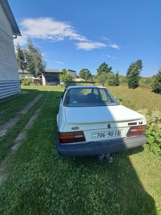 Автомобіль Ford orion