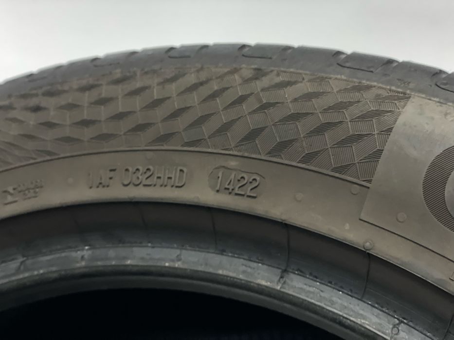 Продам пару літніх шин Continental 205/55 R17