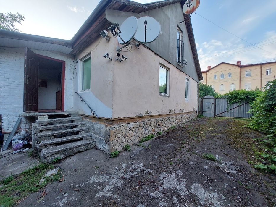 Центр! Два суміжних будинки + 24 сотих ділянка для життя та біз