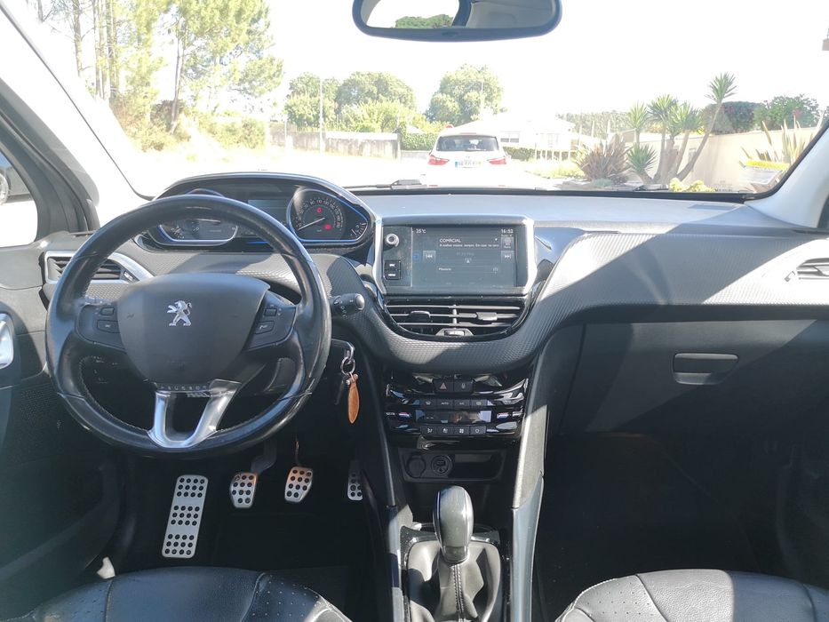 Peugeot 2008 1.6 — photo 4