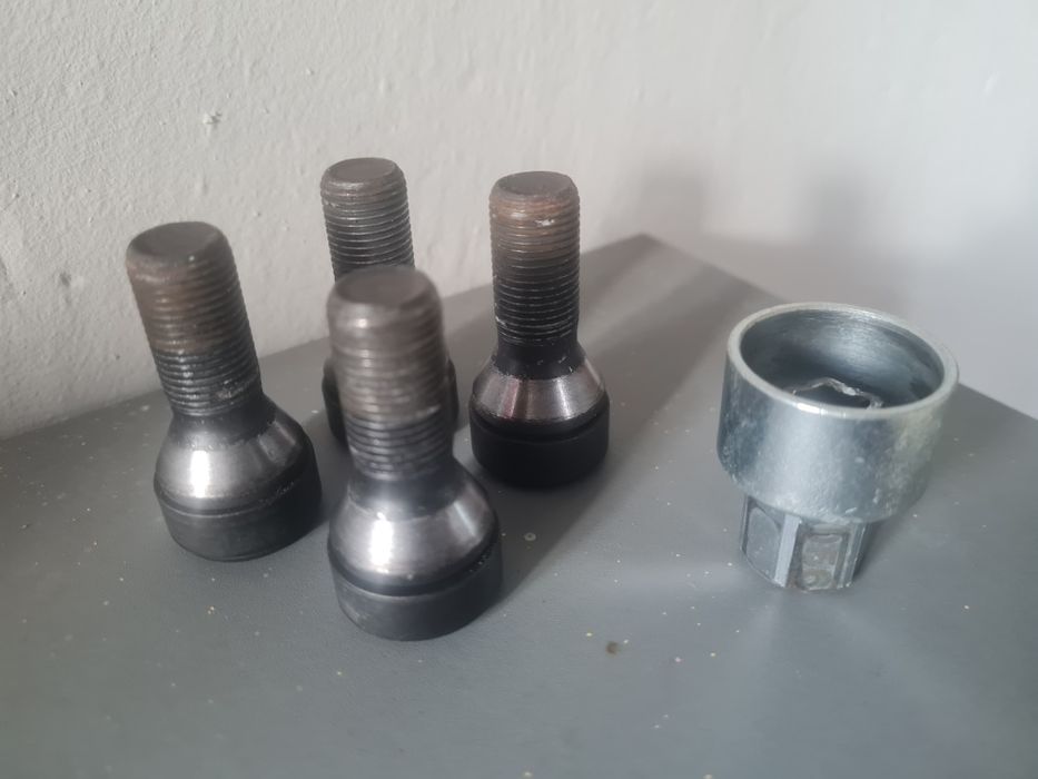 Adapter, śruby, zabezpieczenie kół BMW