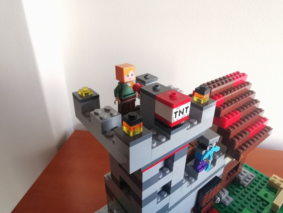 Lego 21161 Minecraft The crafting box 3.0