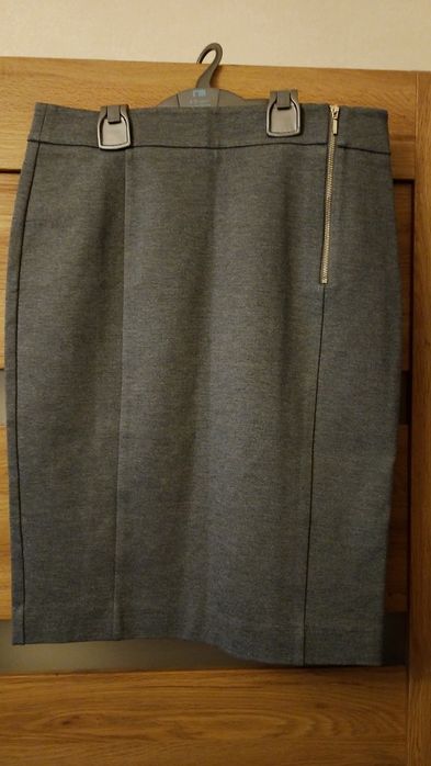 Prosta spódnica marki Taranko r.38