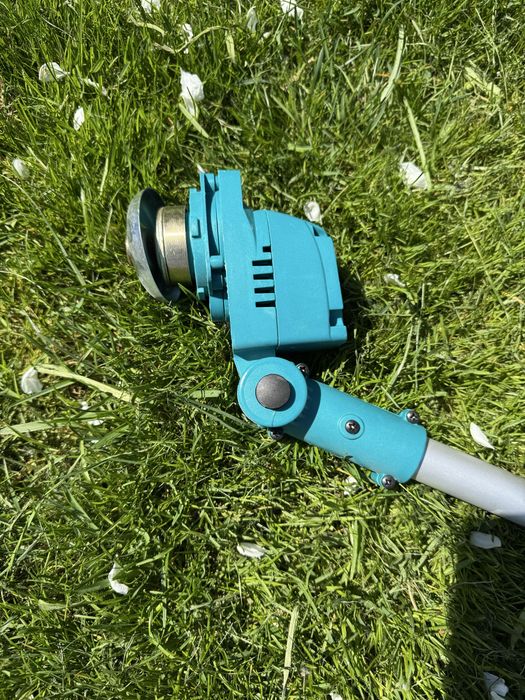 Тример електрокоса газонокосарка Makita