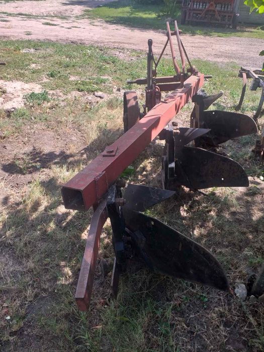 Продам плуг 3 ПЛН