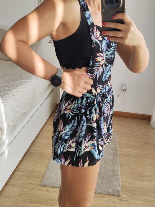 Macacão com flores H&M