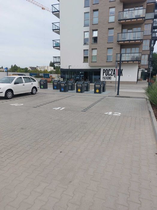 Wynajmę miejsce postojowe zewnętrzne ul. Wojciechowskiego 19