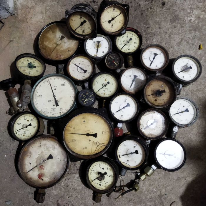 Гвинтовий механізм з лапою