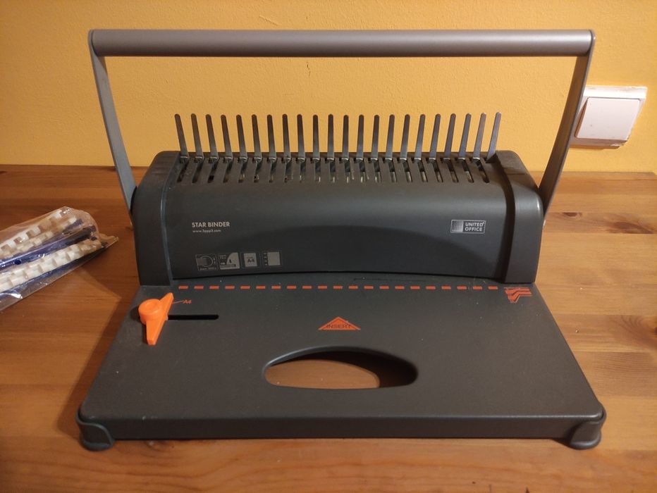 Maquina encadernação