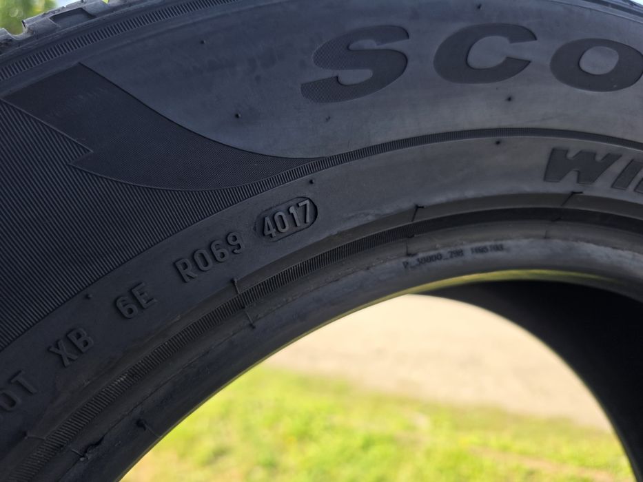 Зимові шини Pirelli 225/65 r17