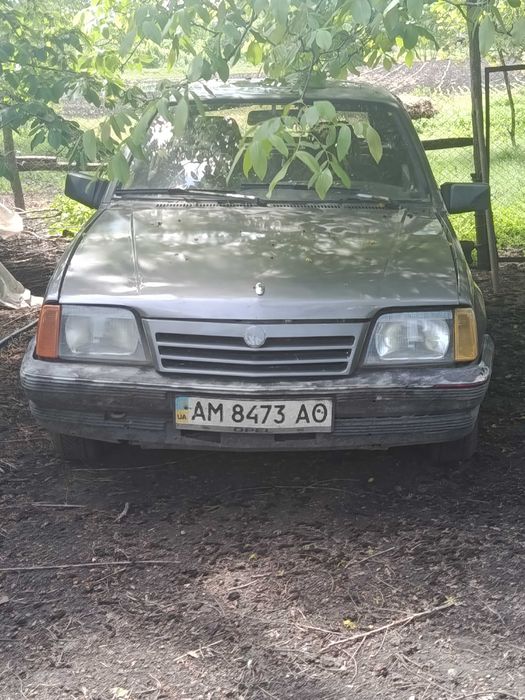 Опель Аскона на ходу