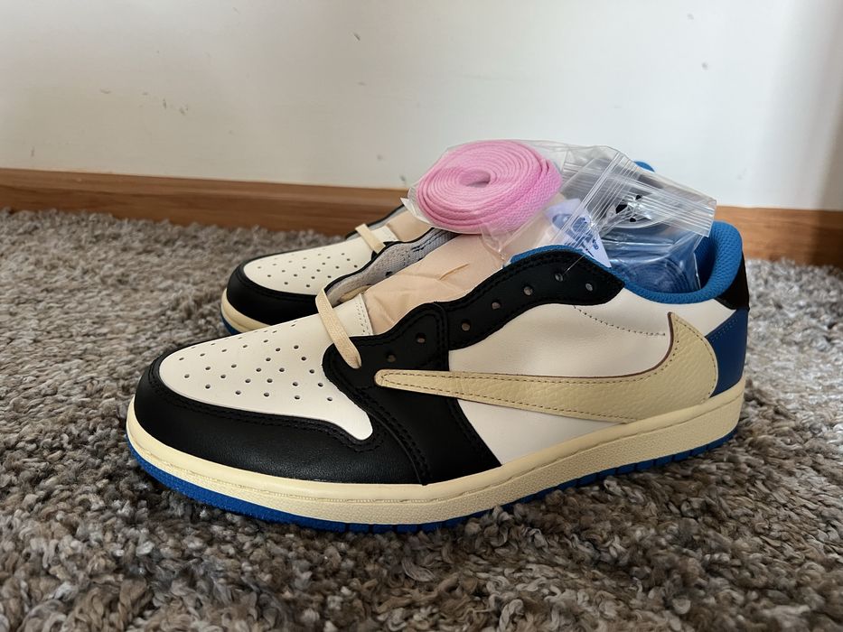 ButyTravisy size 42
