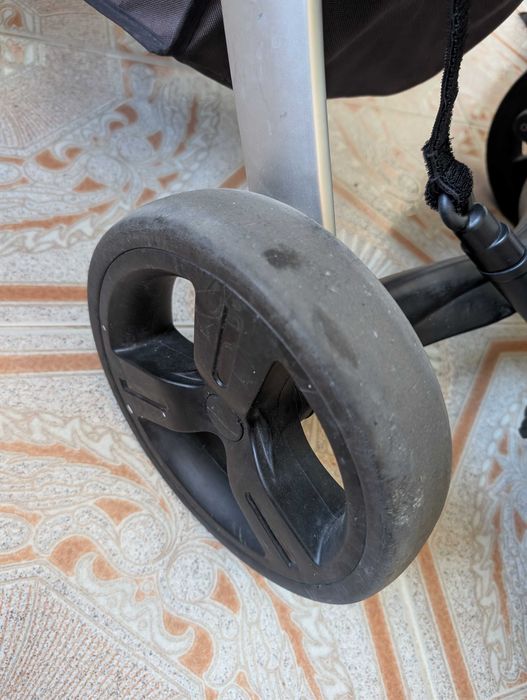 Baby stroller64862534028801122