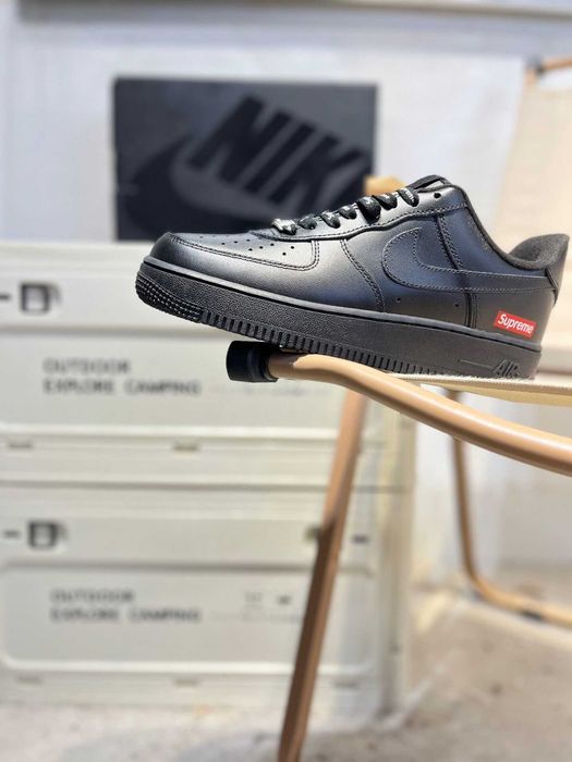 Buty Nike Air Force 1 Low Supreme Czarny R.40