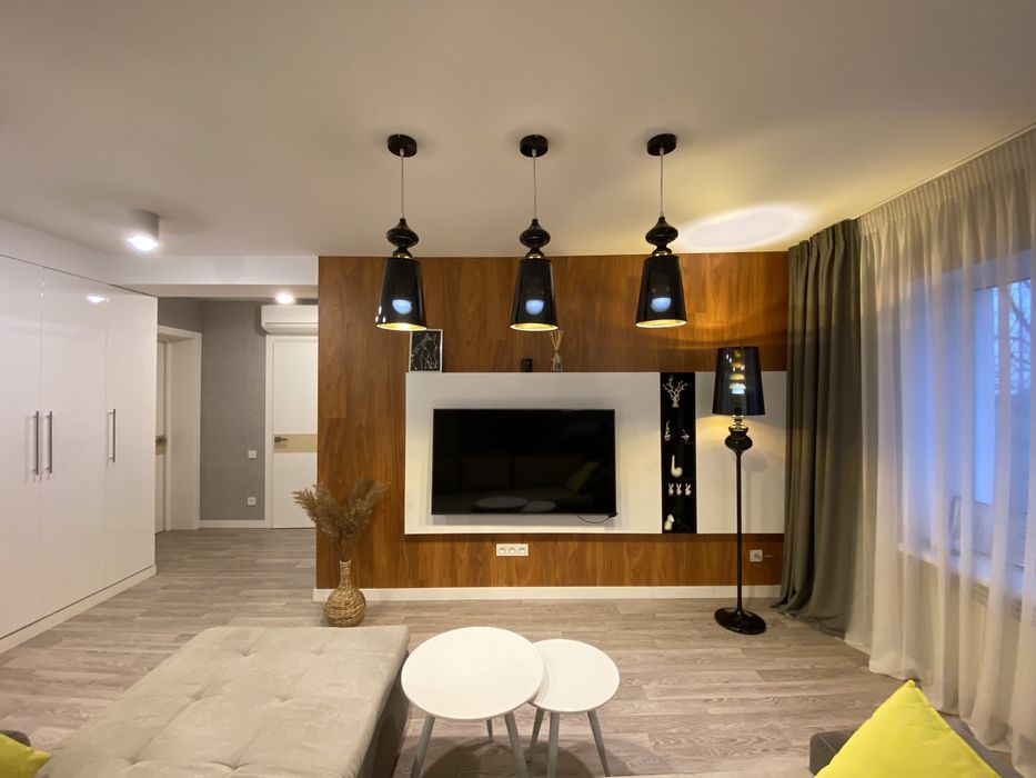 Продам 3-к на Космосі з Дизайнерським ремонтом