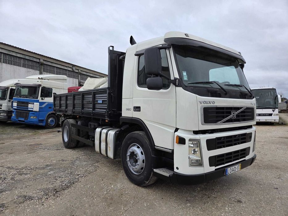 Volvo FM12 380, Basculante Tri-Lateral