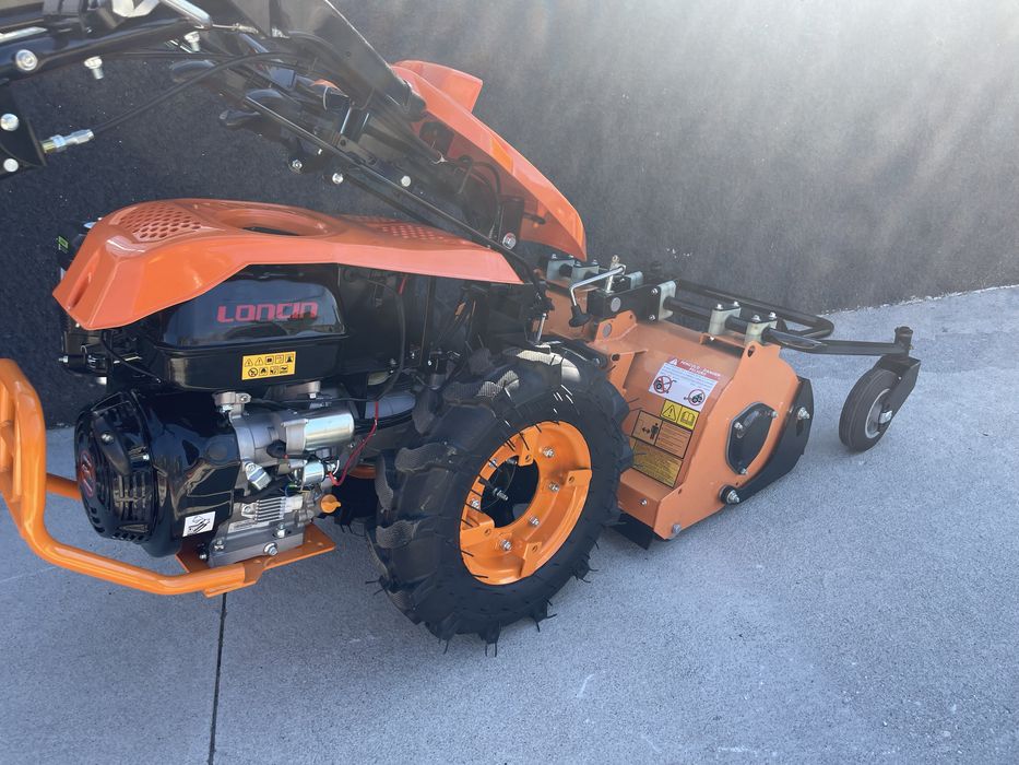 Motocultivador 15 cavalos com triturador de martelos