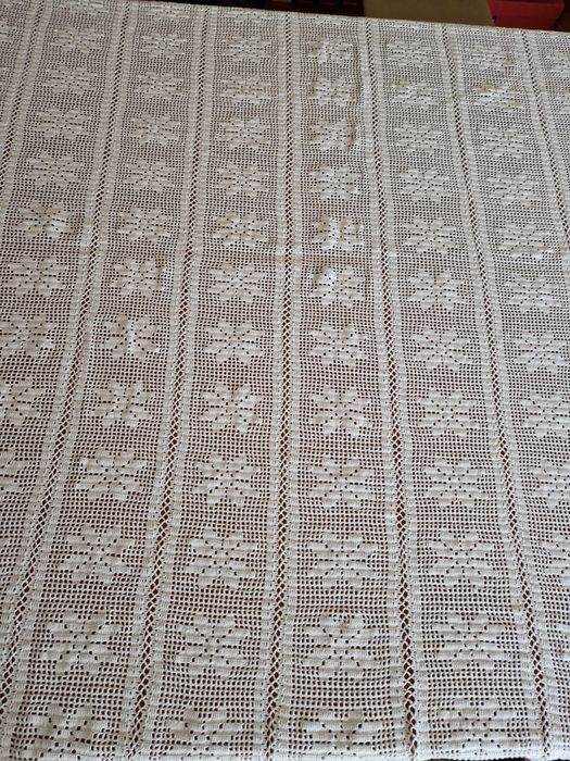 Colcha em algodão feita à mão (crochet artesanal)