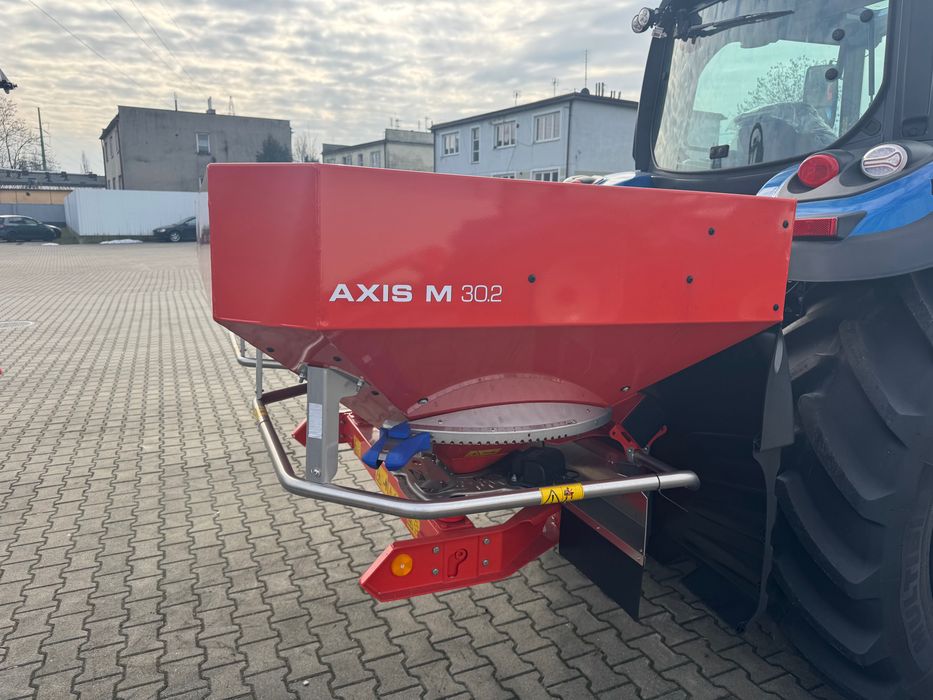 Rozsiewacz Axis 30.2 Q V8 M