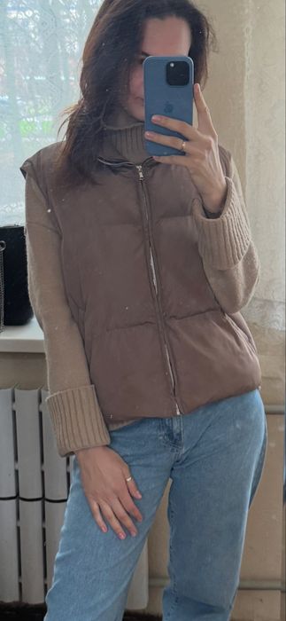 Коричнева жилетка