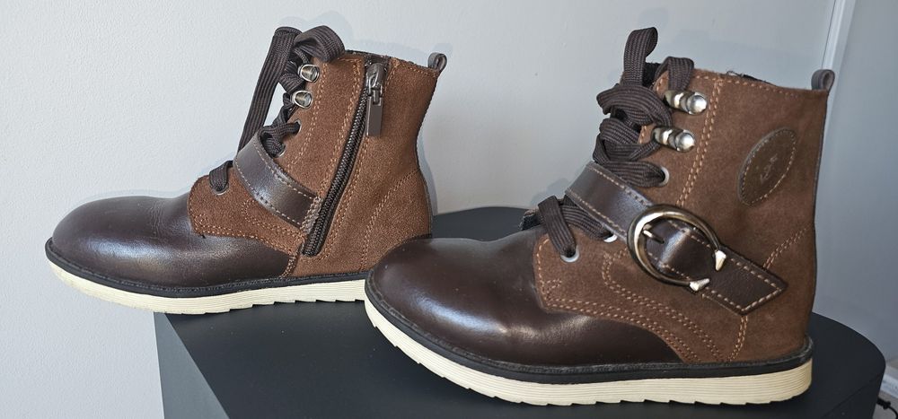 Buty chłopięce skórzane stan idealny