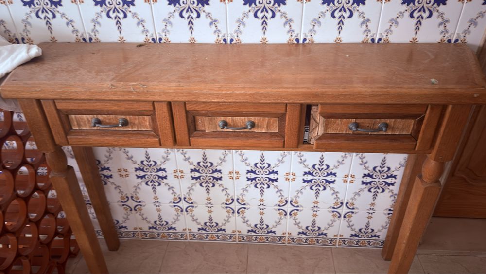 Movel com 3 gavetas