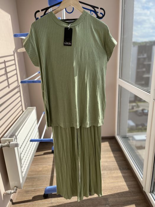 Новий костюм українського бренду Goldi