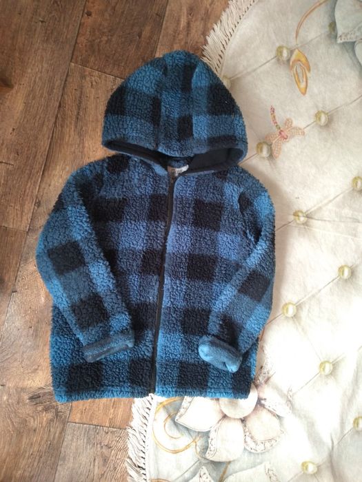 Ciepła bluza/kurtka chłopięca z kapturem 128