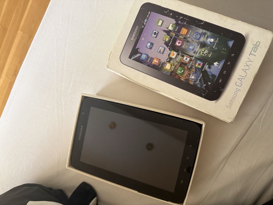 планшет Samsung Galaxy Tab (GT-P1000)