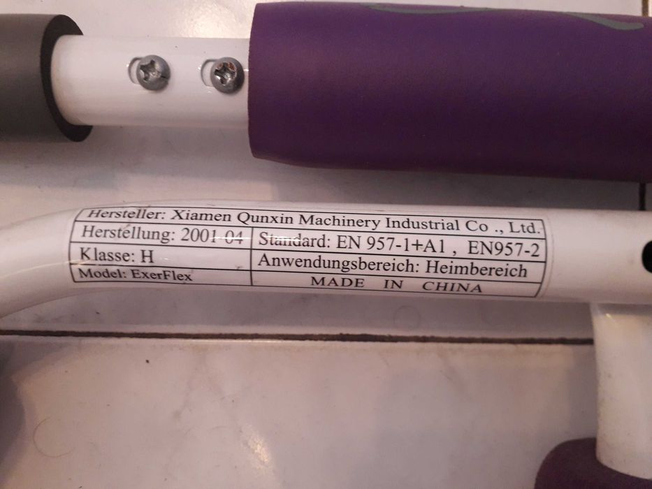 Aparelho de ginástica para abdominais. Modelo: Exerflex