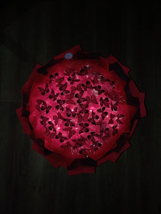 Букети з метеликів