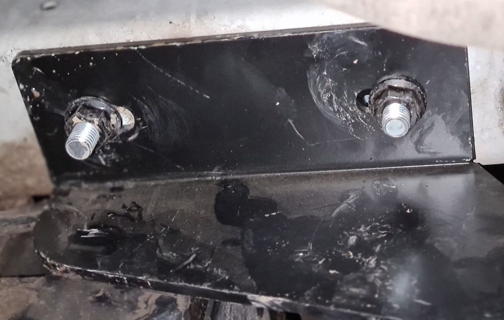 Orurowanie przednie kangur A-Bar czarne Renault Master 2010-2019