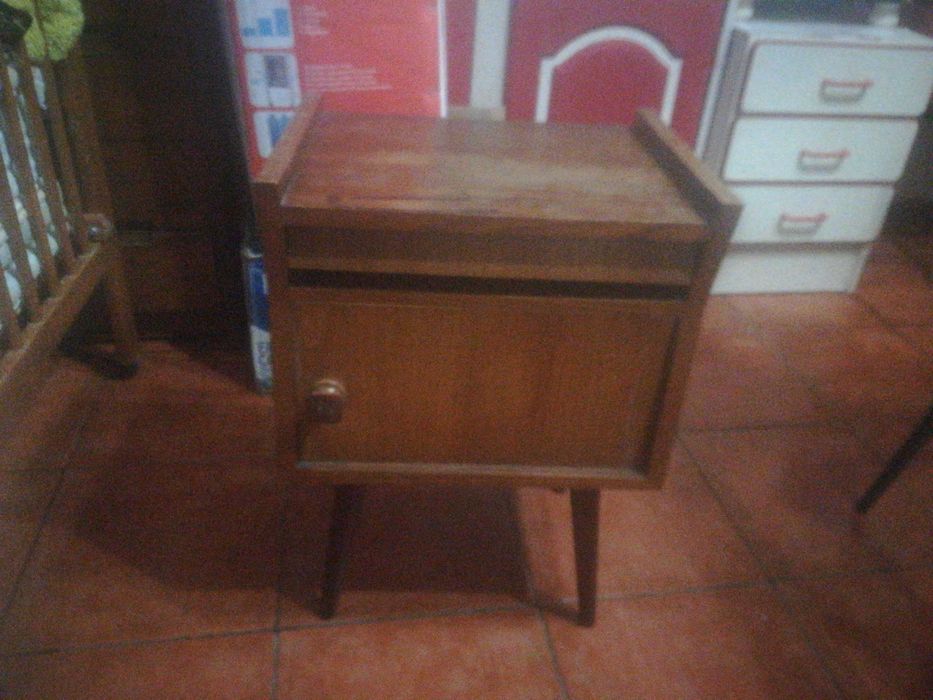 Mesinha de Cabeceira