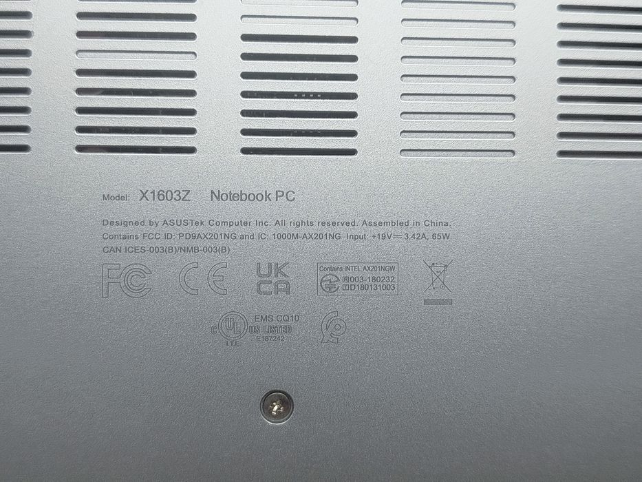 Потужний ASUS Vivobook 16 X1603Z / Core i3 12th gen / 8GB / 512GB SSD / Великий екран 16"