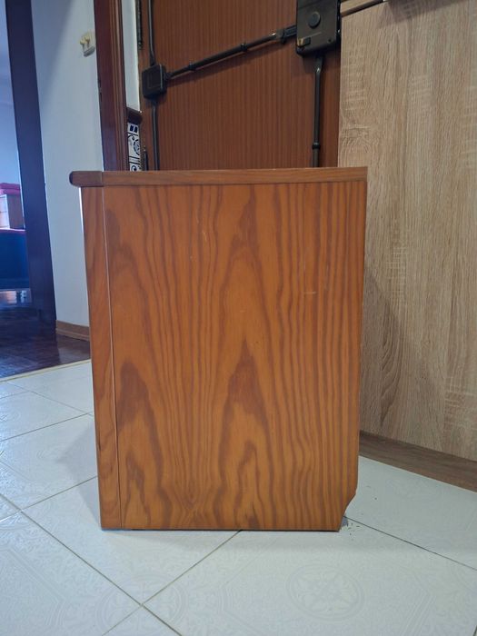 Mesa de cabeceira
