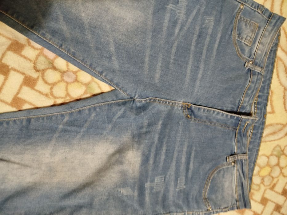Жіночі джинси, продам.