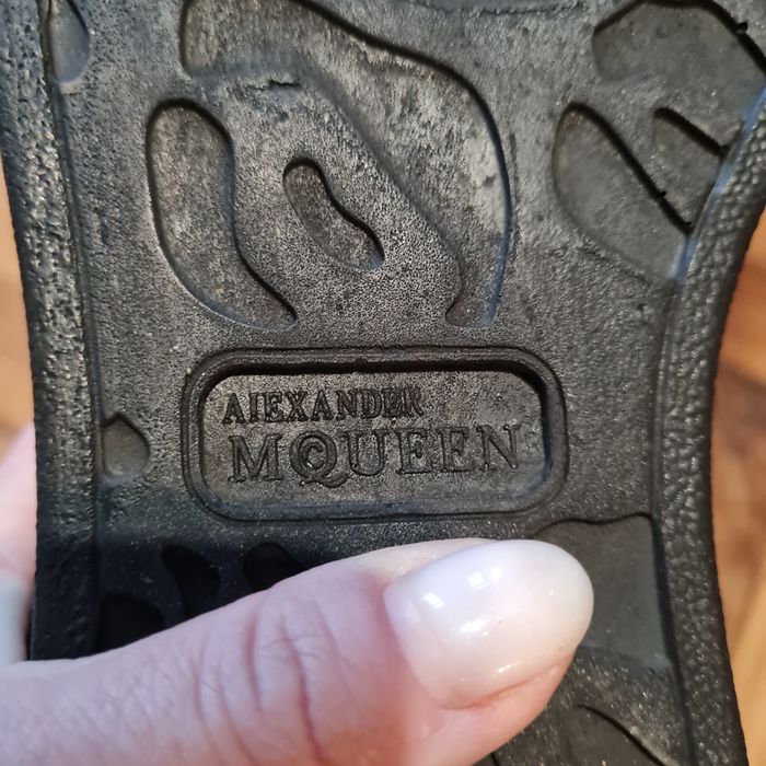 Buty sneakersy Aleksander McQueen 36