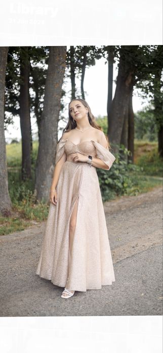 Випускна золота сукня!