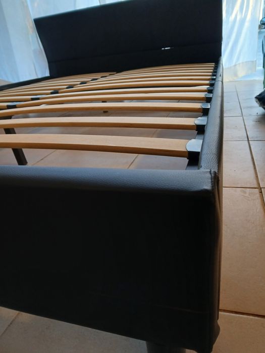 Quarto de casal em napa preta