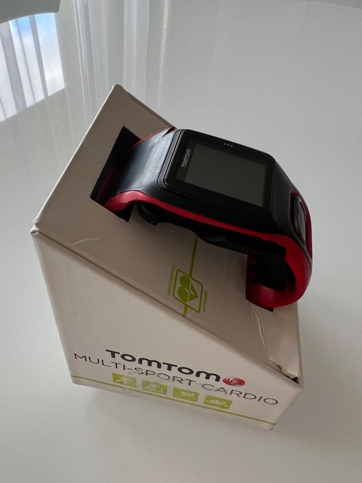 Zegarek multi-sport cardio TomTom czerwono/czarny