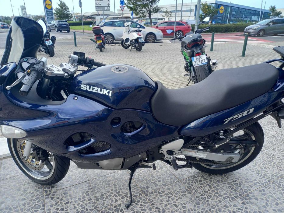 Suzuki GSX-750F 35cvs