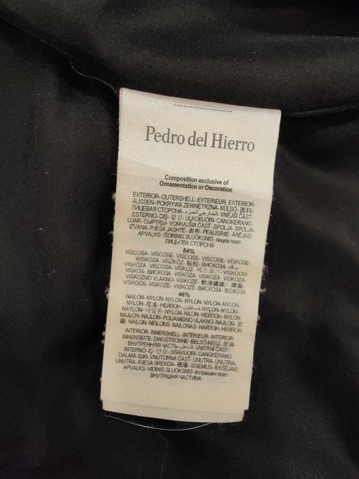 Casaco de grife Pedro del Hierro tam. L em ótimo estado