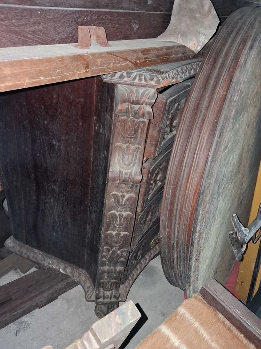 Mobiliário estilo D. José